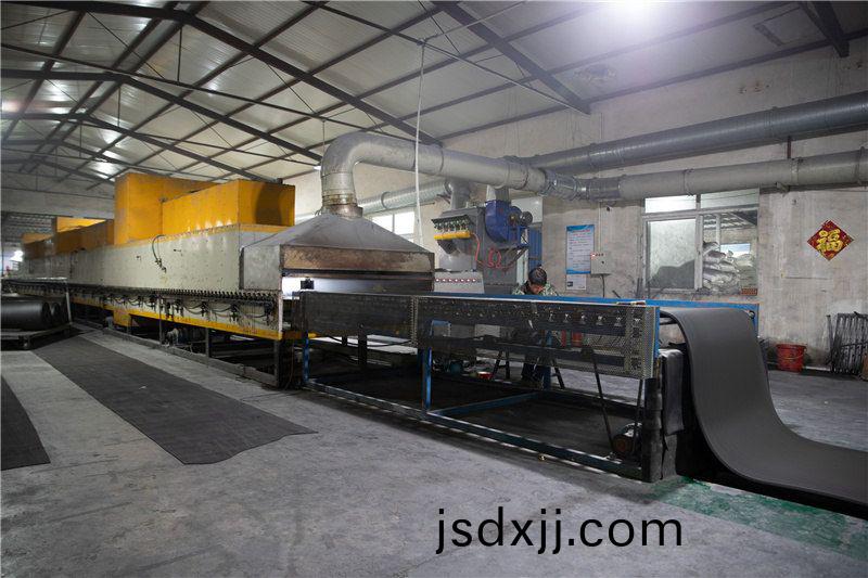 生(sheng)産(chan)設(she)備(bei)