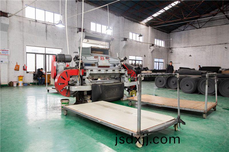 生(sheng)産設(she)備